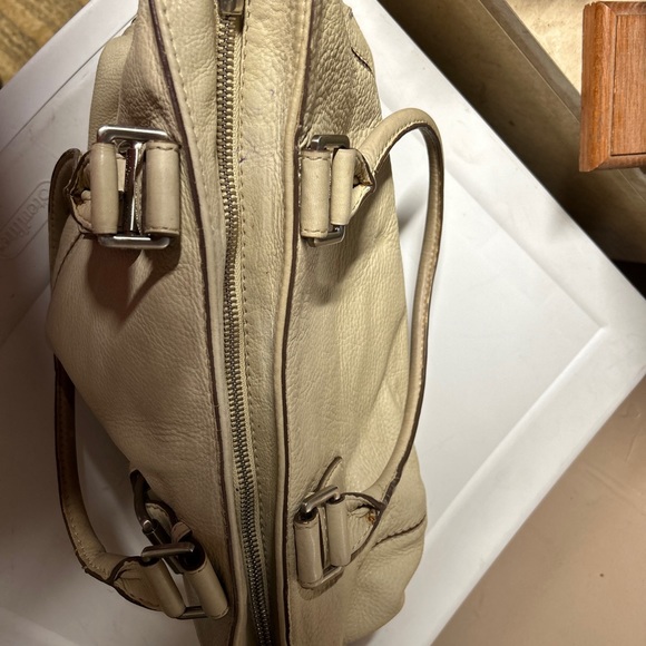 Michael Kors purse - Picture 7 of 8